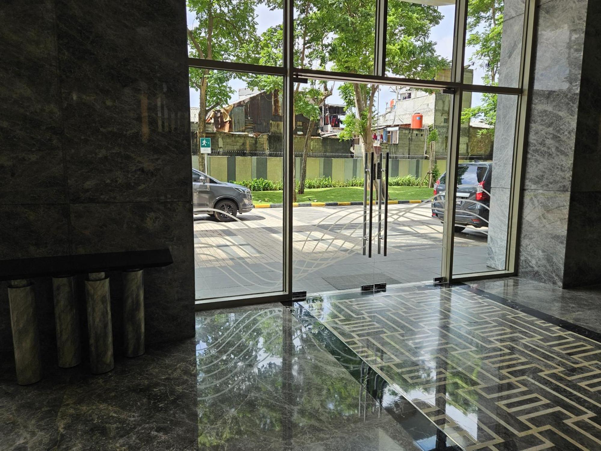 3Br Flat In Taman Anggrek Residence Yakarta Exterior foto